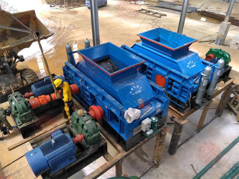 對(duì)輥制砂機(jī) 對(duì)輥制砂機(jī)