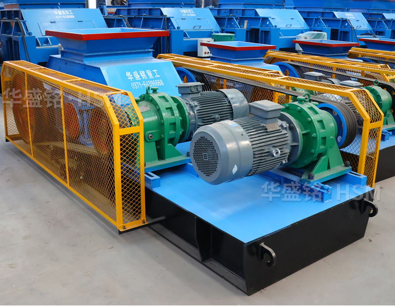 破碎石膏料用雙齒輥破碎機怎么樣？華盛銘破碎機廠家實力如何？